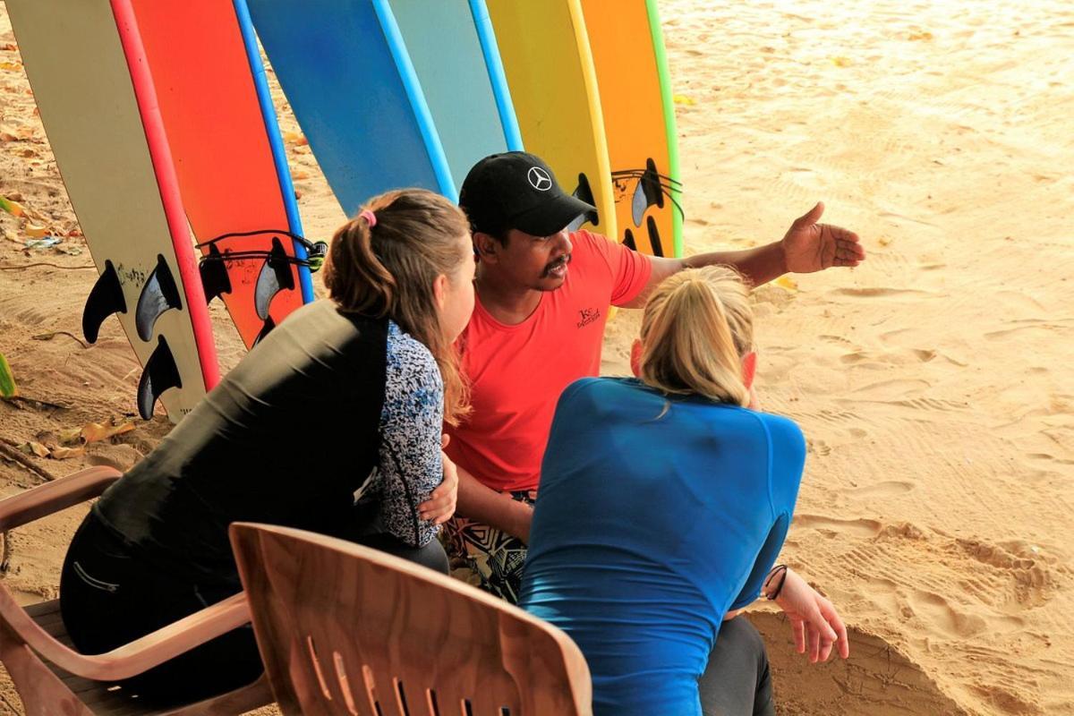 Hotel Surf'N Lanka - Surf School à Weligama Extérieur photo